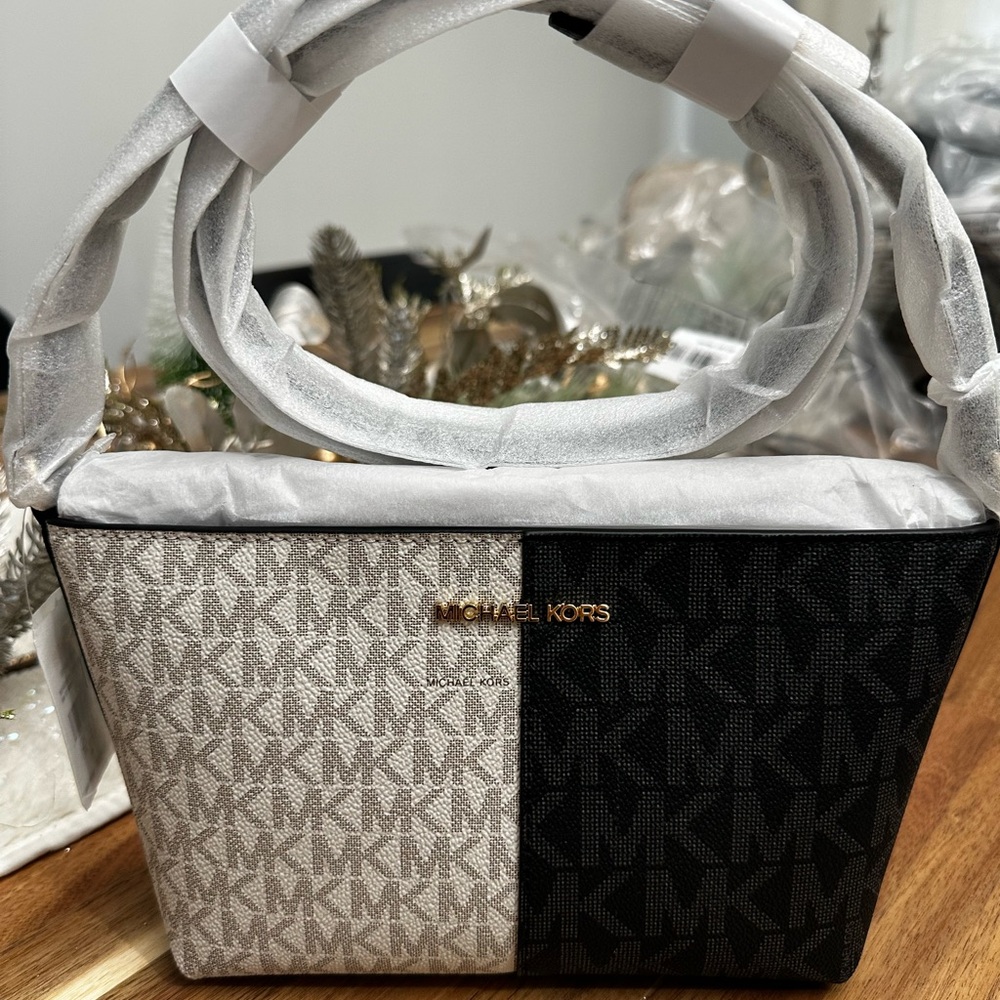 Michael Kors Crossbody bag